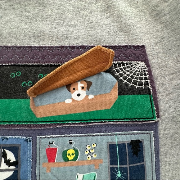 Mini Boden Flip-the-flap Appliqué Halloween Haunted House Long Sleeve Shirt - Picture 3 of 9